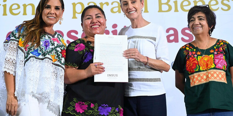 Desde Playa del Carmen, Claudia Sheinbaum anuncia plan integral para limpiar de sargazo las playas de Quintana Roo