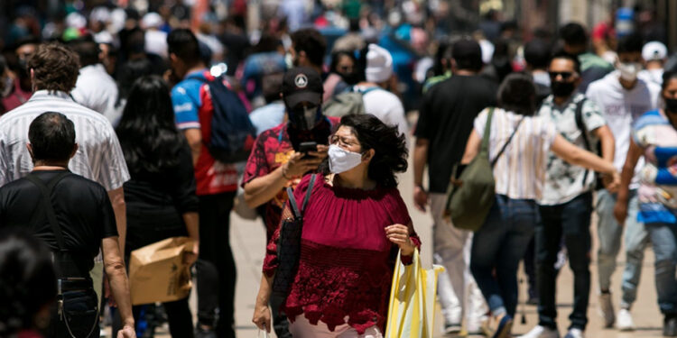 COVID-19 repunta con contagios en México en las últimas semanas