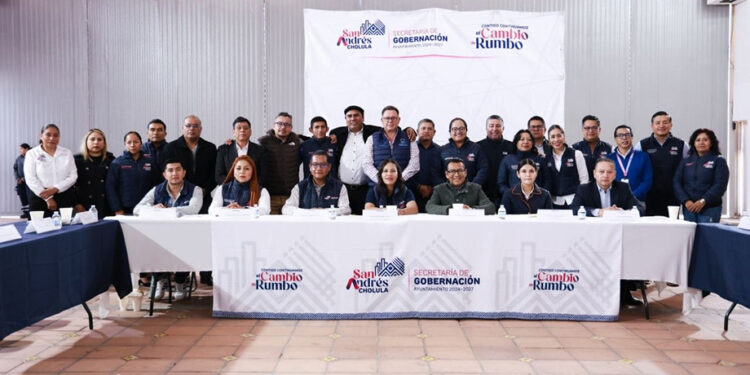 Lupita Cuautle acuerda acciones inmediatas para mejorar los servicios en juntas auxiliares, inspectorías y delegación