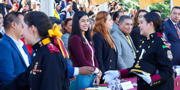 Con cercanía, Secretaría de Deporte y Juventud inspira a estudiantes del CENHCH