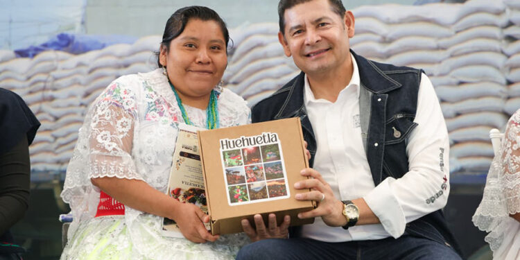 Fortalecimiento del campo y conectividad, para bienestar de familias serranas: Armenta Mier