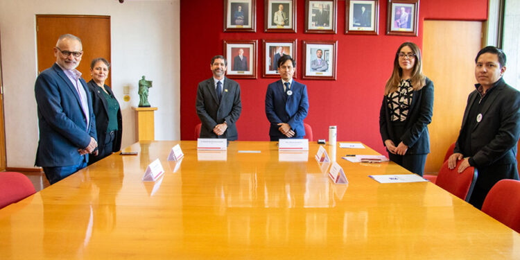 Juntos en favor de la sociedad: IBERO Puebla y Gil & Solís firman convenio