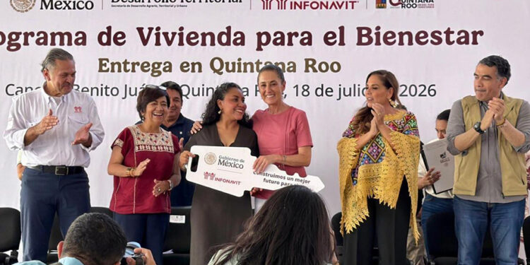 INFONAVIT entrega Viviendas del Bienestar a derechohabientes de Quintana Roo