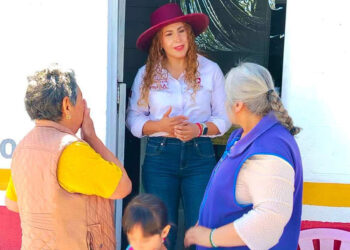 Supervisan canje de tarjetas y fortalecimiento de lecherías en Santa Isabel Cholula y la Rivera Anaya