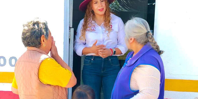 Supervisan canje de tarjetas y fortalecimiento de lecherías en Santa Isabel Cholula y la Rivera Anaya