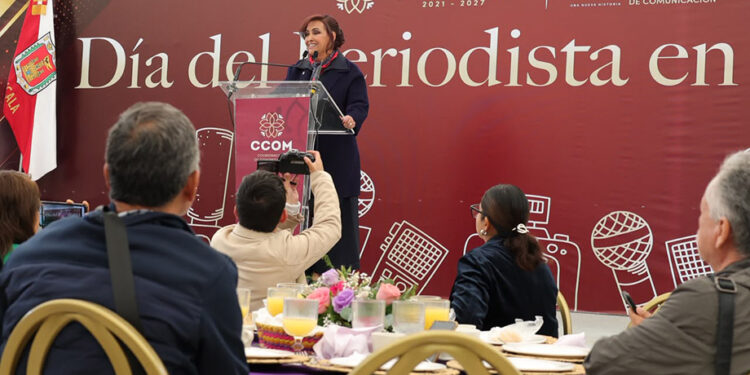Reconoce Gobernadora al periodismo tlaxcalteca como constructor de comunidad y conciencia