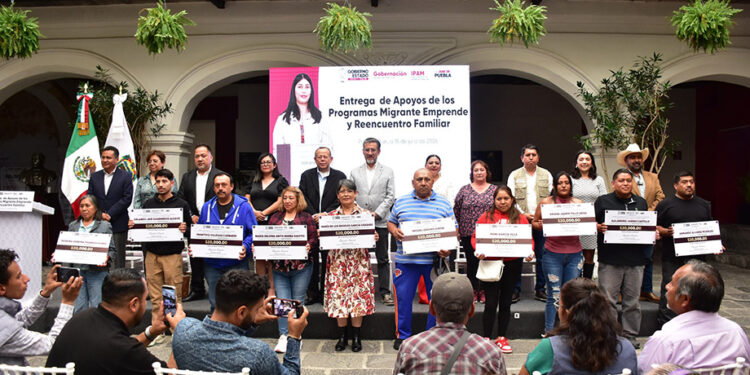 Gobierno estatal apoya a connacionales con «Reencuentro Familiar» y «Migrante Emprende»