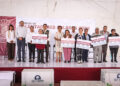 Omar Muñoz entrega 845 calentadores solares más a familias de Cuautlancingo