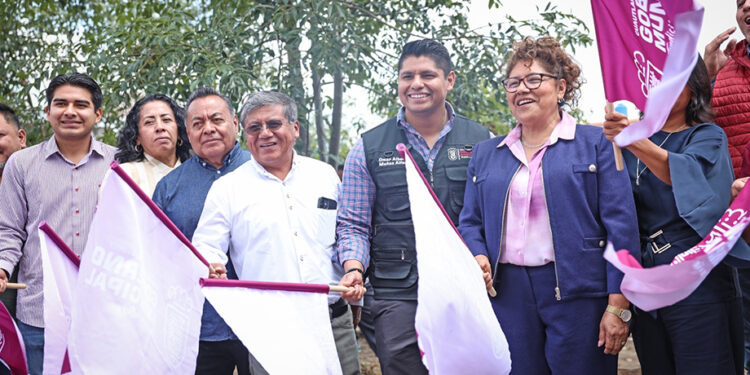 Omar Muñoz inicia construcción de Estancia de Día