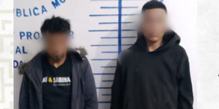 Acción inmediata de la SSC de San Pedro Cholula permite la detención de dos probables responsables de robo a comercio