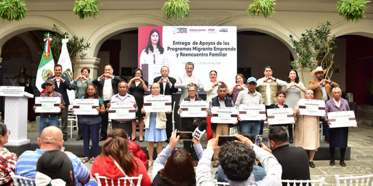 Logran reencuentro entre migrante y su familia