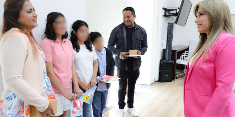 SEDIF integra a dos grupos de hermanos con familias adoptivas