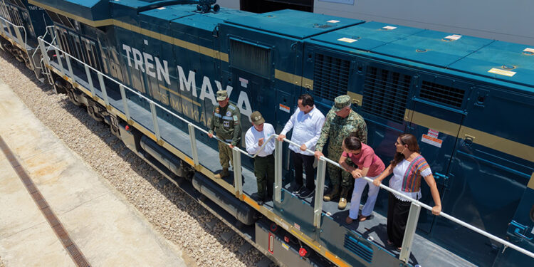 Presidenta Claudia Sheinbaum anuncia llegada de las primeras 12 locomotoras del Tren Maya de carga; se inaugura en 2027