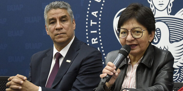 Signan convenio de colaboración BUAP y la USEP