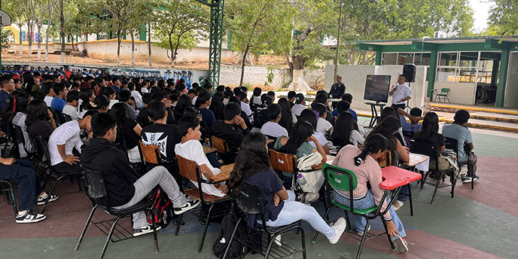 Impulsan cultura de legalidad y prevención de la violencia en el CBTa 110