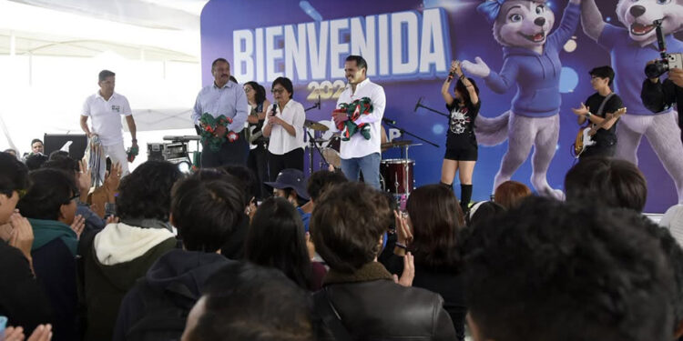 Rectora de la BUAP dio la bienvenida a los nuevos estudiantes de CU2