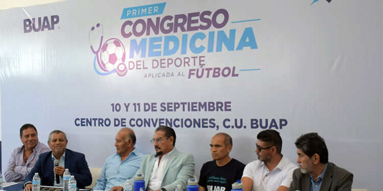 Presenta BUAP Primer Congreso Internacional de Medicina Deportiva Aplicada al Fútbol Actual