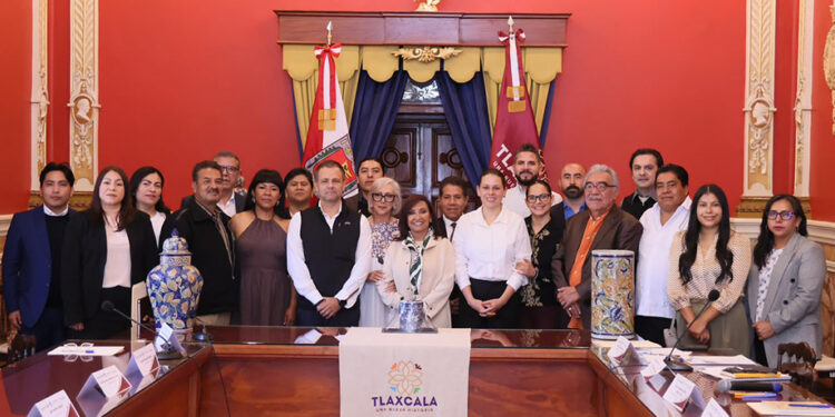 Avanza Tlaxcala en la creación de la primera escuela de talavera en el país