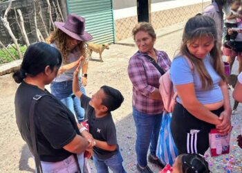 “Detrás de cada litro hay una historia”: Paola Ruiz y tres años de caminar al lado de las familias de Puebla