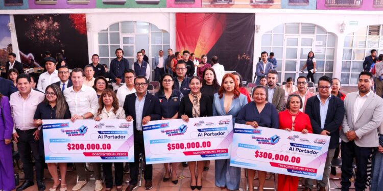 Reconoce Lupita Cuautle compromiso de contribuyentes con San Andrés Cholula