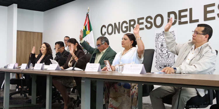 Aprueba Comisión del Congreso exhorto para verificar el cumplimiento de las tarifas máximas de grúas y corralones
