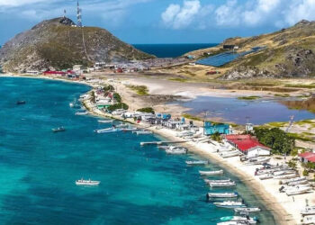 Comunidad y prestadores de servicios en Los Roques denuncian constantes fallas eléctricas y alza de tarifas