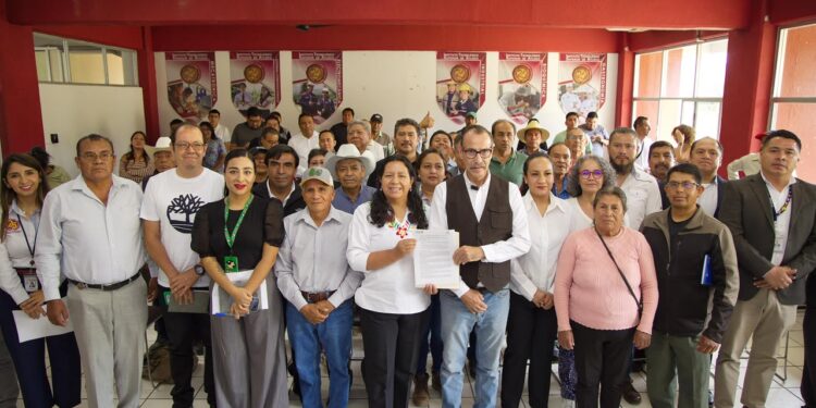 Gobierno del Estado impulsa alianza estratégica para fortalecer la producción de aguacate