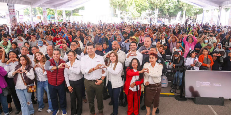 Por Amor a las Familias, Gobierno Estatal brinda atención en territorio con jornada integral