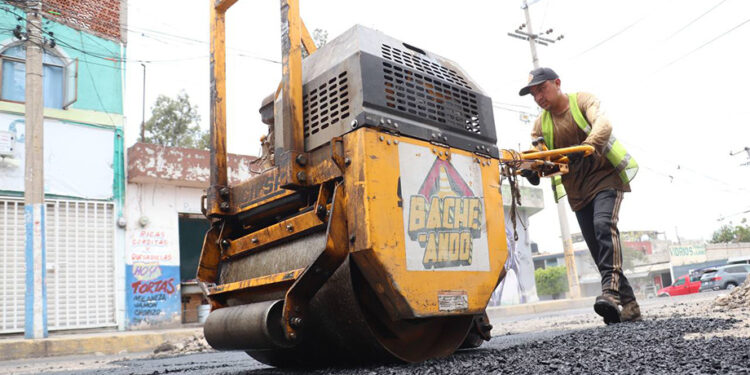 Gobierno de Pepe Chedraui mejorar la infraestructura vial en colonia Villa Verde