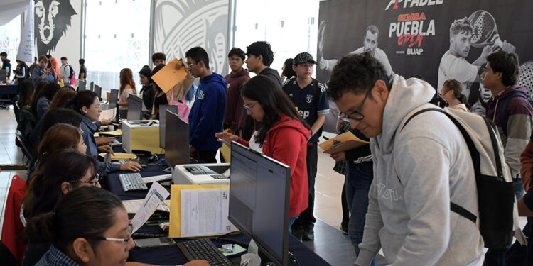 Beneficia BUAP a más de 5 mil jóvenes con las convocatorias de Corrimiento y Lugares Disponibles