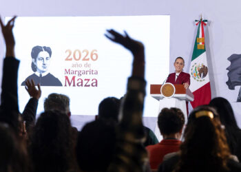 Claudia Sheinbaum firma decreto para fortalecer la transparencia en el Gobierno de México