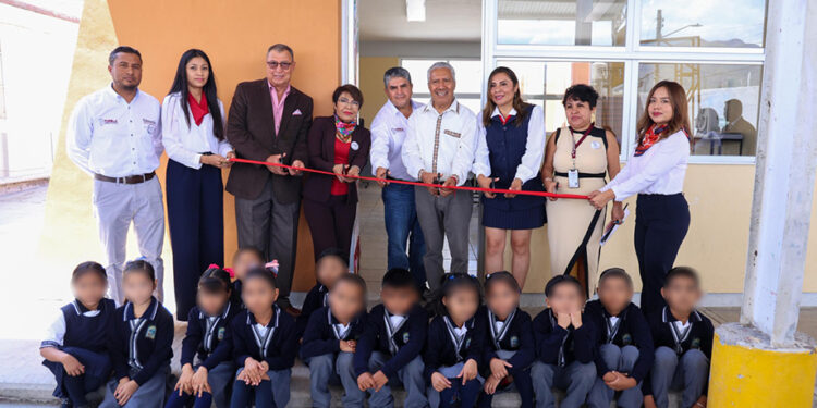 Fortalece SEP espacios educativos y formación docente en Tehuacán