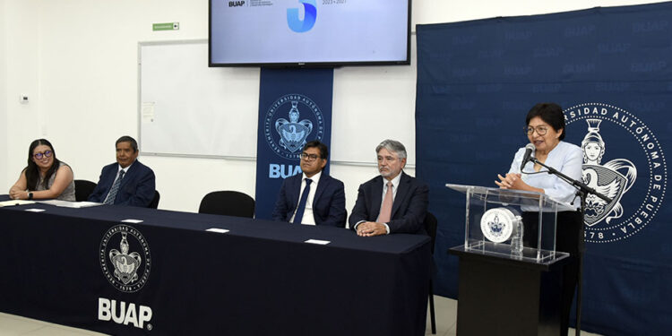 Preside Rectora Lilia Cedillo Tercer Informe de Labores en el ICGDE