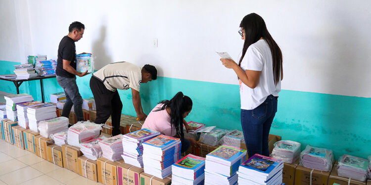 Recibe SEP más de 8 millones de libros de texto gratuitos