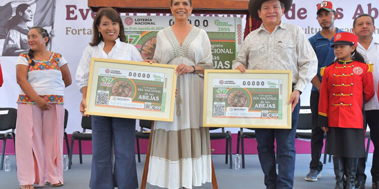 Conmemoran el Día Nacional de las Abejas con billete de Lotería y apoyos a meliponicultoras mayas