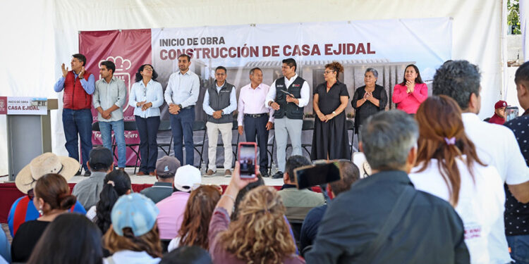 Omar Muñoz inicia construcción de nueva Casa Ejidal