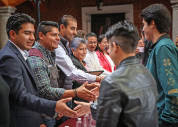 Omar Muñoz reconoce a jóvenes con Premios Cu?uhtli Cuautlancingo 2026