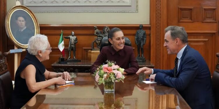 Aranceles de EU afectan al sector automotriz de México de acuerdo a Niall Ferguson: Sheinbaum Pardo