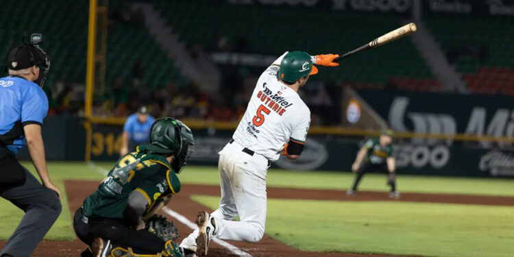 Con un rally en la tercer entrada Leones vence a los Pericos en el primero de la serie