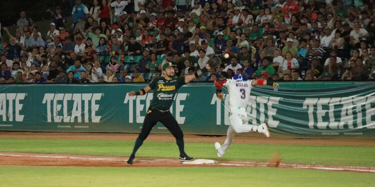 Olmecas empata final sureña ante Pericos en 11 entradas