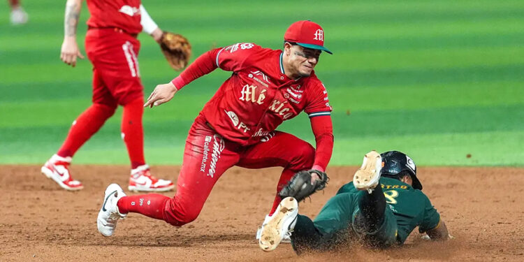 De 4 «picotazos» Pericos doblegó al Diablo y llega al Serdán con la ventaja