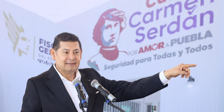 Proteger la vida de las mujeres y evitar feminicidios la meta de las Casas Carmen Serdán: Alejandro Armenta