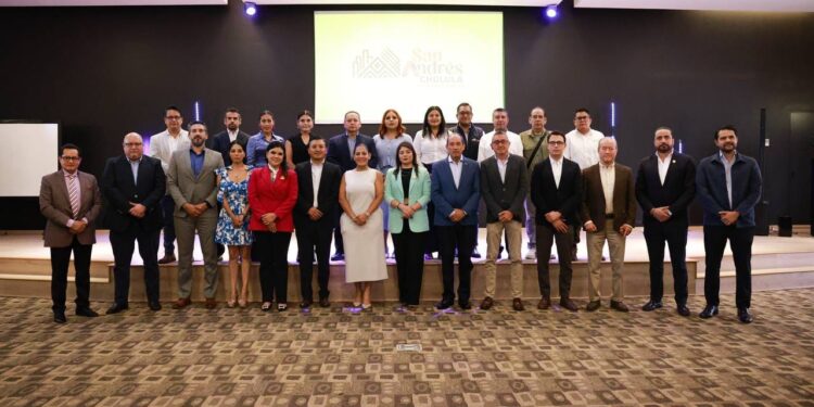 Mantiene Lupita Cuautle diálogo permanente con el sector empresarial