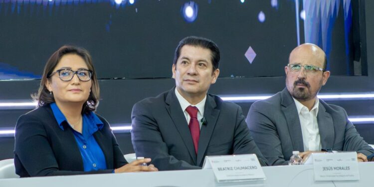 Celebra UTP graduación de 120 estudiantes de Formación Dual con Audi México