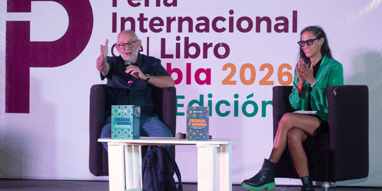 Puebla vive una fiesta de las letras con Xavier Velasco y Benito Taibo