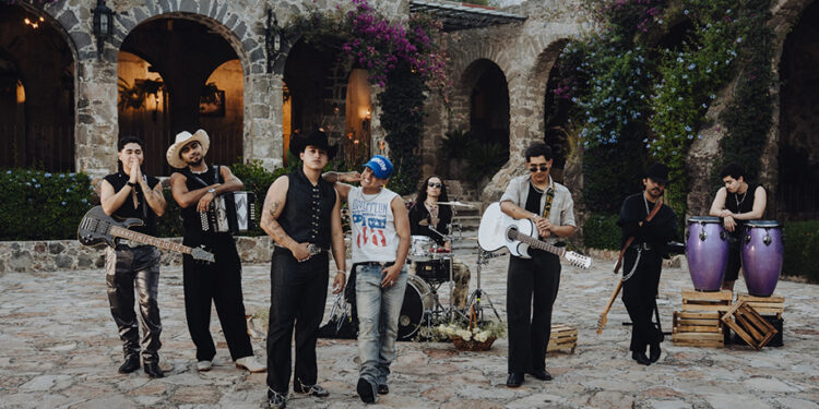 YNG Lvcas rompe la monotonía con “Hotel”, una cumbia junto a bohemio que expande su universo musical