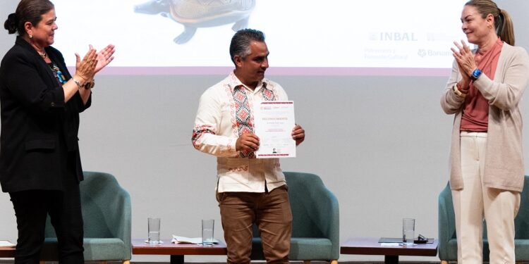 Entregan los premios de la XIII Edición del Concurso Nacional grandes maestras y maestros del Patrimonio Artesanal de México