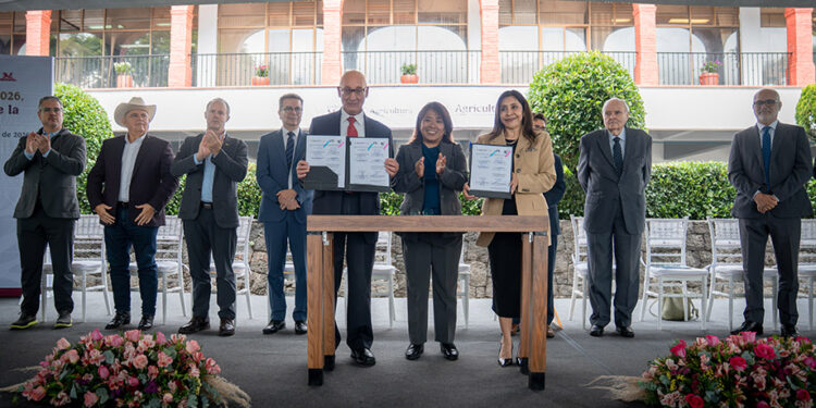 Reconoce Agricultura a Pronabive por proteger el patrimonio pecuario y la salud pública