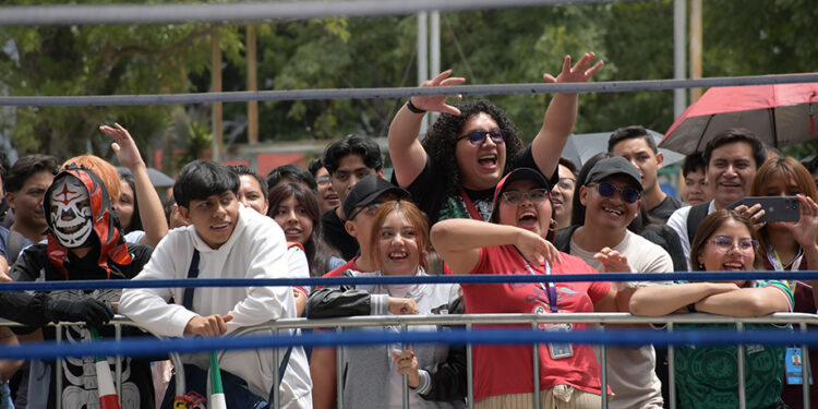 Convive comunidad BUAP en la Fiesta Mexicana