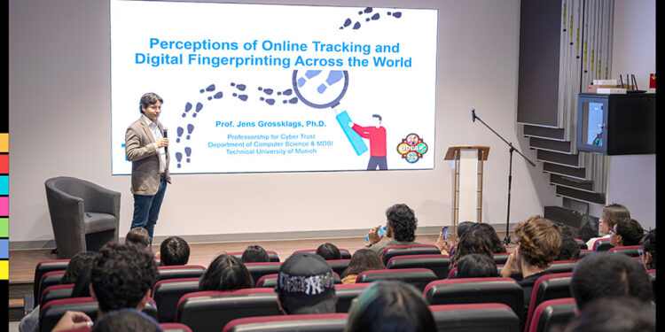 UDLAP inicia el ciclo de conferencias STEM Links con un análisis sobre la privacidad en internet y dispositivos